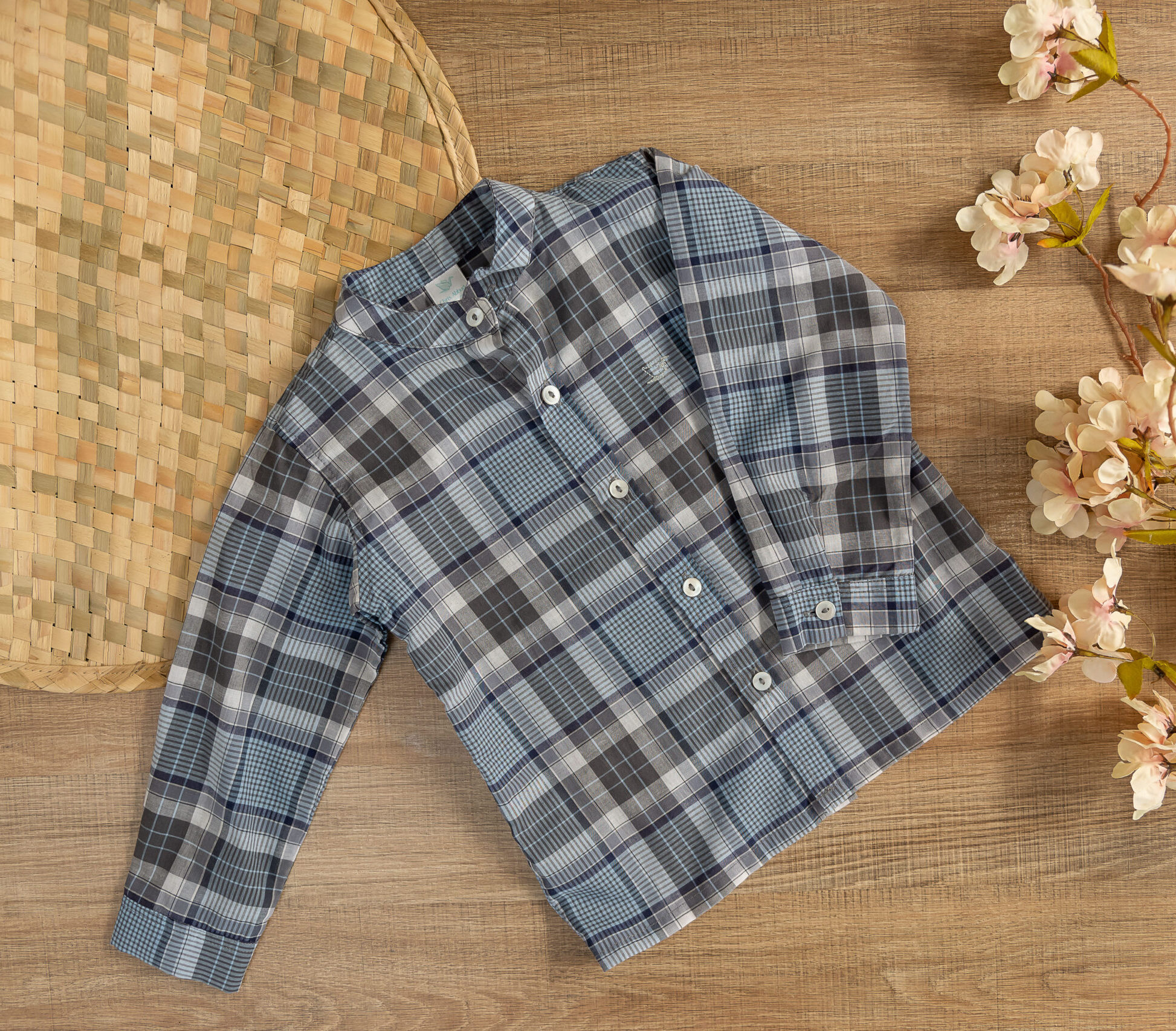 CAMISA MANGA LONGA EM CAMBRAIA DE ALGODÃO