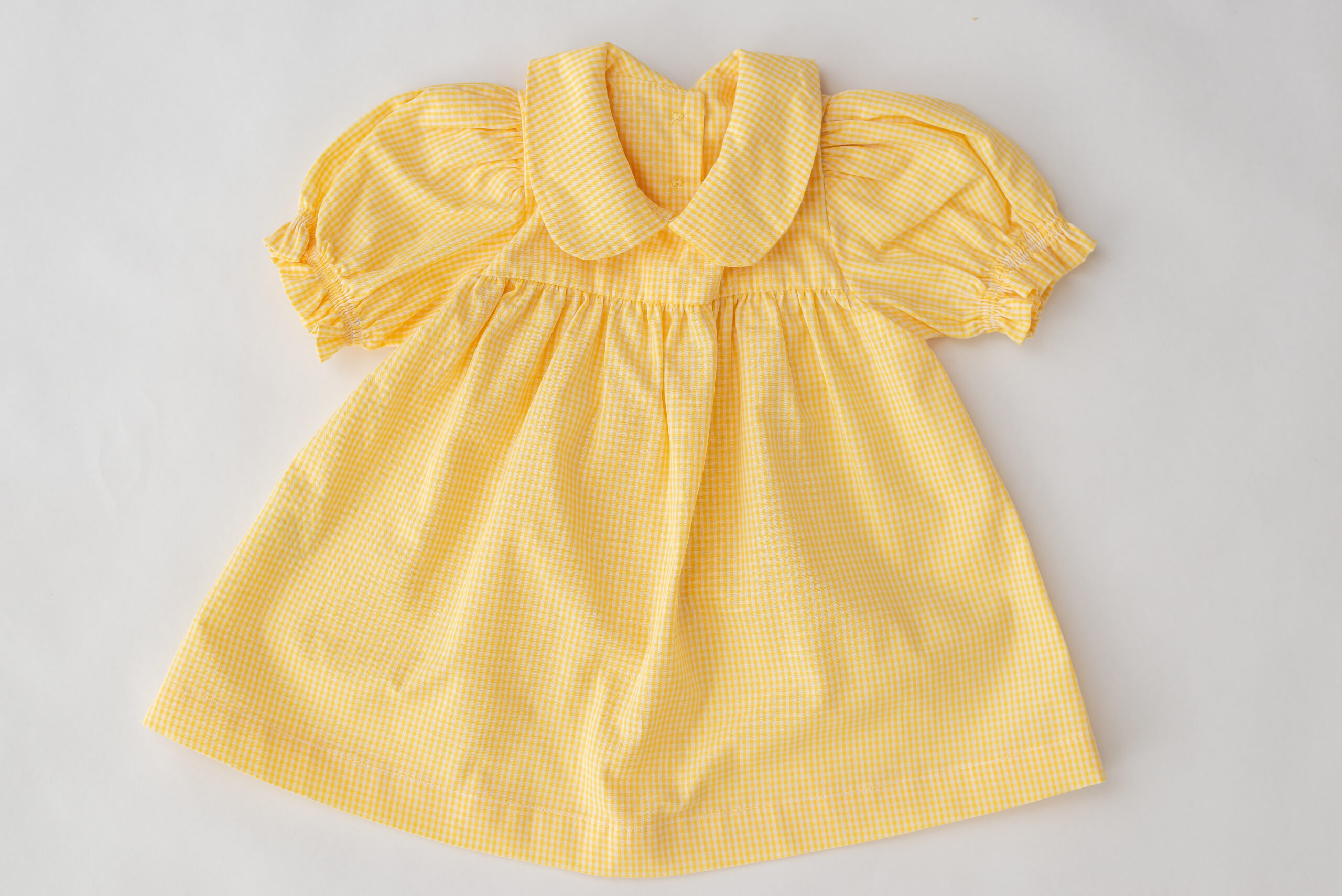 Vestido estampado com calcinha de babadinhos em tricoline 100% algodão