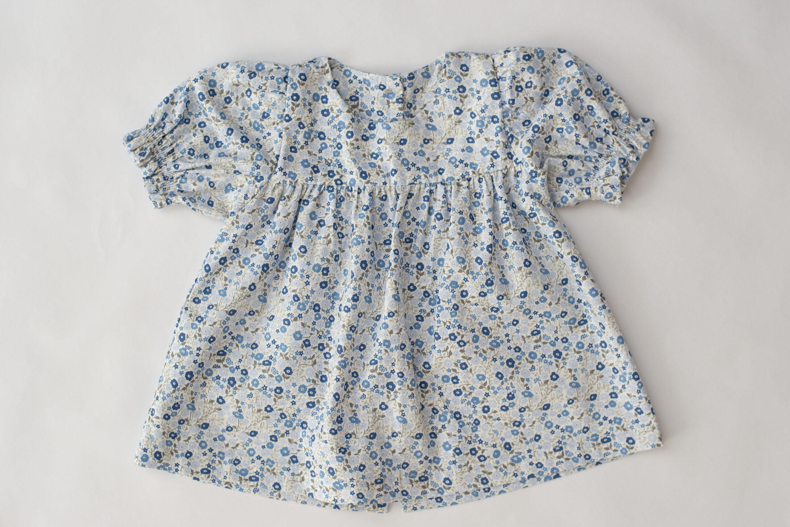 Conjunto bebê: bata com shorts balonê, em tricoline 100% algodão